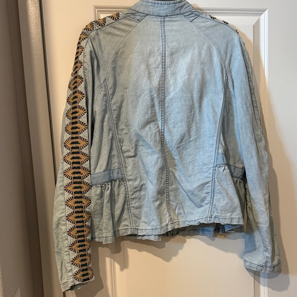 Free People Light Blue Denim Jacket with Black and Brown Embroidery - Picture 6 of 8